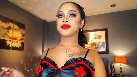 Snapshot of urmajestytyra chatting on 09.23.25 UrMajestyTyra online show from 09.23.25