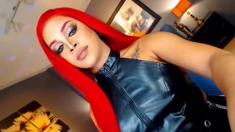 Snapshot of urmajestytyra chatting on 10.23.25 UrMajestyTyra online show from 10.23.25