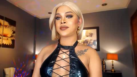 UrMajestyTyra online show from 02.01.26