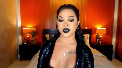 UrMajestyTyra online show from 06.21.26