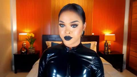 UrMajestyTyra online show from 06.24.26