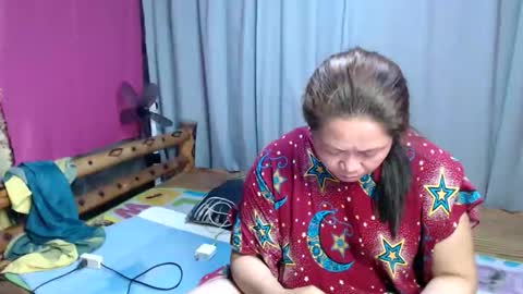urpinay_singlemother online show from 05.01.26