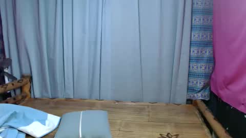 Snapshot of urpinay_singlemother chatting on 05.18.26 urpinay_singlemother online show from 05.18.26