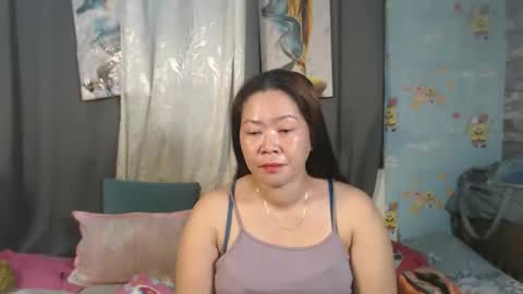 Snapshot of urpinay_singlemother chatting on 06.05.26 urpinay_singlemother online show from 06.05.26