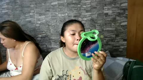 Snapshot of urpinay_singlemother chatting on 06.21.26 urpinay_singlemother online show from 06.21.26