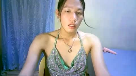 Snapshot of urpinaylovelyjuliaxxx chatting on 12.21.24 queen julia not into CHEAPGUY online show from 12.21.24
