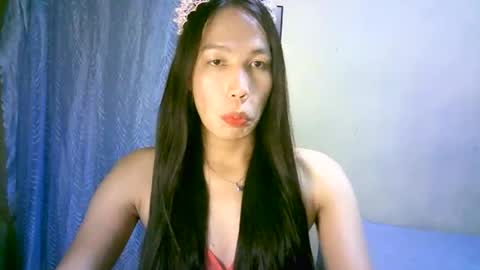Snapshot of urpinaylovelyjuliaxxx chatting on 02.02.25 queen julia not into CHEAPGUY online show from 02.02.25
