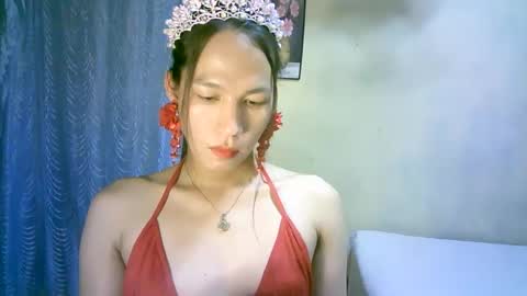 Snapshot of urpinaylovelyjuliaxxx chatting on 02.20.25 queen julia not into CHEAPGUY online show from 02.20.25
