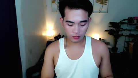 Snapshot of urpinoy_cummer chatting on 11.22.25 urpinoy_cummer online show from 11.22.25
