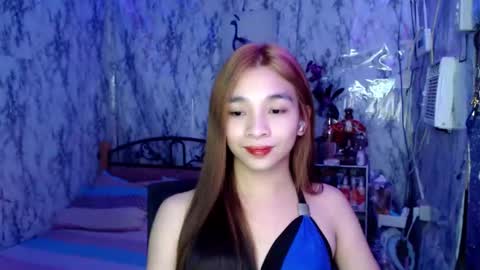 Snapshot of ursexytrans_cum chatting on 12.30.24 Yhana online show from 12.30.24