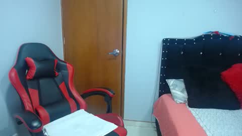 Eveling Blanco  online show from 02.14.26