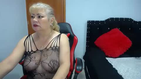 Snapshot of ursulawhite69 chatting on 05.12.26 Eveling Blanco online show from 05.12.26