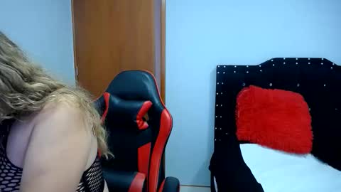 Snapshot of ursulawhite69 chatting on 06.11.26 Eveling Blanco online show from 06.11.26