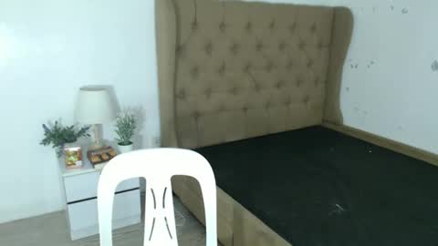 Snapshot of ursweet_kristinexx chatting on 10.28.25 JUST CALL ME KRISTEN online show from 10.28.25