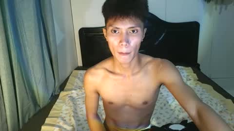 Snapshot of urtwink_jm chatting on 04.03.26 mark online show from 04.03.26