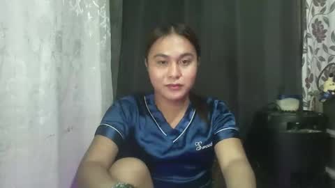 Snapshot of urunexpensivecamilla chatting on 11.15.25 YOURGIRLCAMILLA online show from 11.15.25