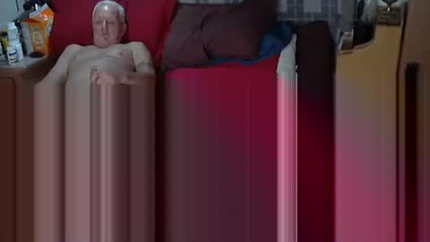 Snapshot of usednotbroken1 chatting on 01.15.26 usednotbroken1 online show from 01.15.26