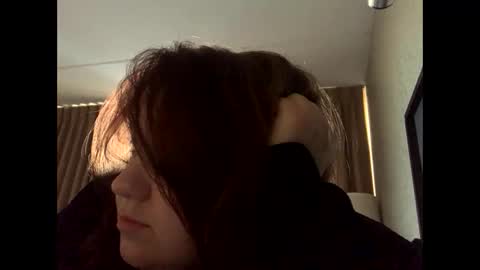 Snapshot of usefulhole chatting on 10.02.25 usefulhole online show from 10.02.25