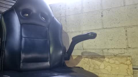 useme975 online show from 12.23.24