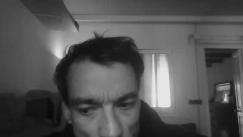 Snapshot of uthonn chatting on 02.17.26 uthonn online show from 02.17.26