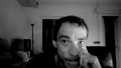 Snapshot of uthonn chatting on 03.27.26 uthonn online show from 03.27.26