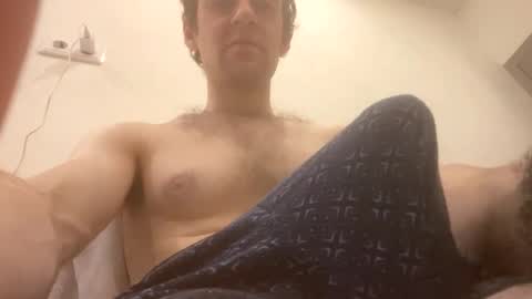 Snapshot of uverinc chatting on 03.05.25 Uverinc online show from 03.05.25