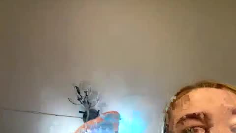 Snapshot of uvrays999 chatting on 10.23.25 Leila online show from 10.23.25