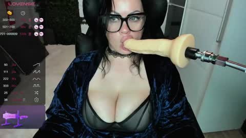 Snapshot of v_tandeme777 chatting on 05.15.26 Anna and Kirill online show from 05.15.26