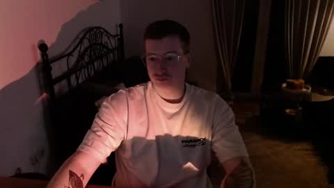 Snapshot of vacation__ chatting on 01.26.25 vacation__ online show from 01.26.25