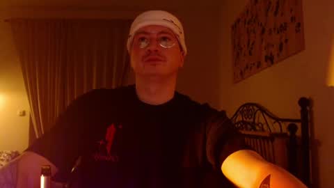 Snapshot of vacation__ chatting on 02.13.25 vacation__ online show from 02.13.25