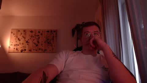 Snapshot of vacation__ chatting on 10.09.25 vacation__ online show from 10.09.25