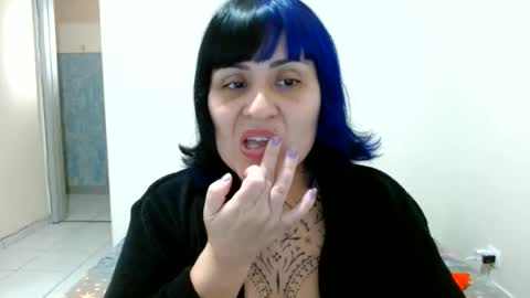 Snapshot of vaholiver chatting on 05.26.26 Vah Oliver online show from 05.26.26