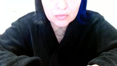 Snapshot of vaholiver chatting on 06.02.26 Vah Oliver online show from 06.02.26