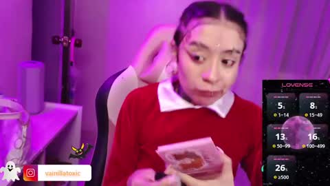 Vainilla Independent model online show from 02.14.25