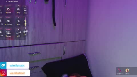 Snapshot of vainilla_l chatting on 02.28.26 Vainilla Independent model online show from 02.28.26