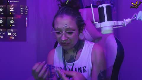 Snapshot of vainilla_l chatting on 03.21.26 Vainilla Independent model online show from 03.21.26