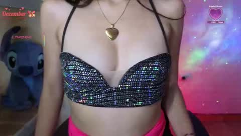 Snapshot of val_mendoza chatting on 12.14.25 Val online show from 12.14.25