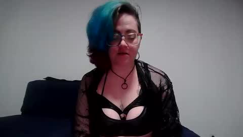 valarieak online show from 05.04.26