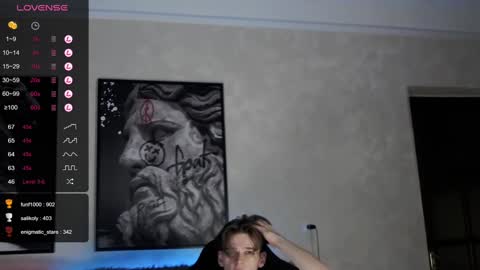 Snapshot of valdi_light chatting on 12.08.24 valdi_light online show from 12.08.24