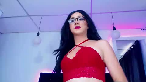 Snapshot of valen_foxxx chatting on 01.14.25 valen_foxxx online show from 01.14.25