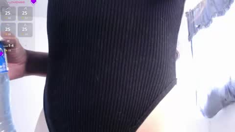 Snapshot of valen_thompson chatting on 03.14.26 IG-valen mendoza99 twitter valenthompson99 online show from 03.14.26