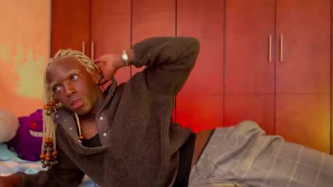   Valentin  independent Cam Boy     online show from 03.04.25