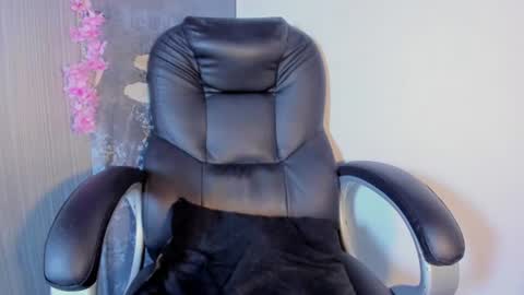 Snapshot of valentina__doll chatting on 07.18.26 Valentina Dolls online show from 07.18.26