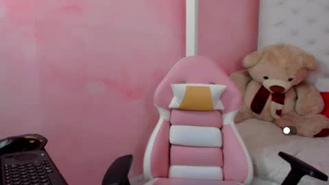 VALENTINA  online show from 04.30.26