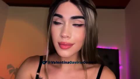 Snapshot of valentina_gaviria_ chatting on 11.15.25 VALENTINA GAVIRIA online show from 11.15.25