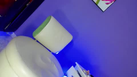 valentina_horny777 online show from 12.19.25