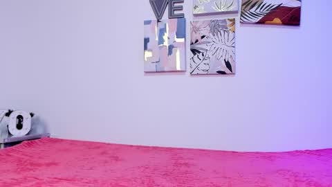 VALENTINA online show from 02.08.25