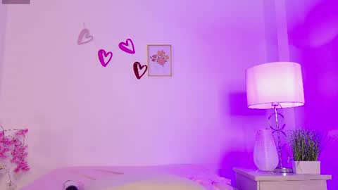 VALENTINA online show from 06.10.26