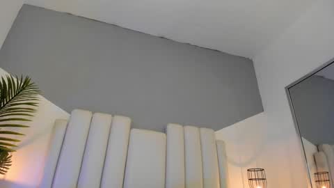 Snapshot of valentina_m17 chatting on 12.31.24 VALENTINA online show from 12.31.24