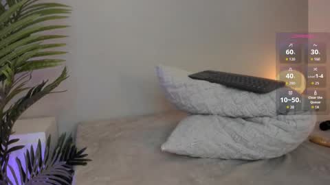 Snapshot of valentina_m17 chatting on 09.30.25 VALENTINA online show from 09.30.25